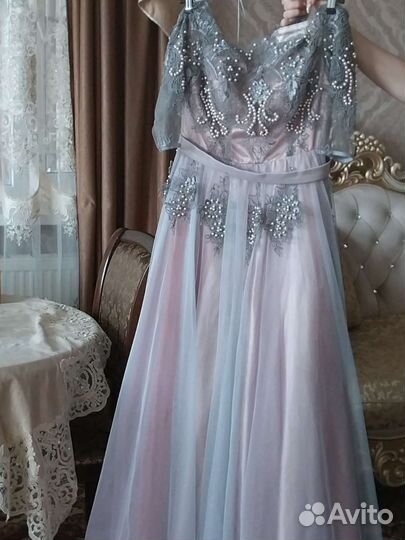 Вечернее платье