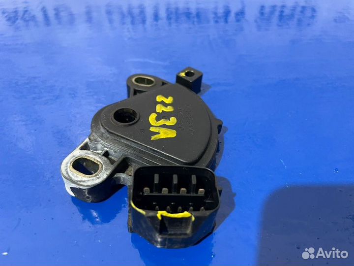 Датчик селектора АКПП Mitsubishi Colt Z23A 4A91