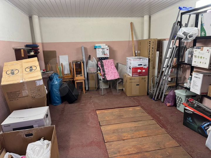 Гараж, > 30 м²