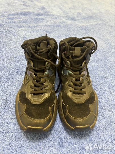 Кроссовки женские завышенные