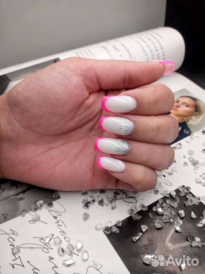 Маникюр и наращивание ногтей