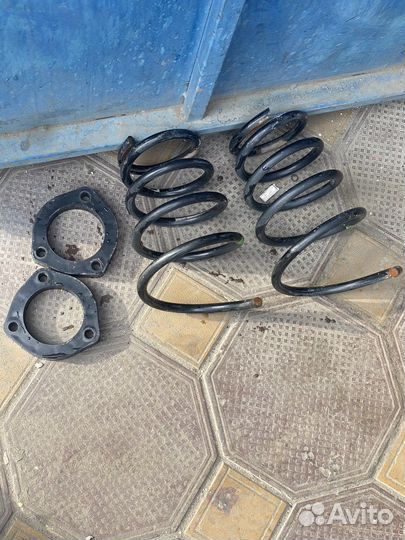 Пружины задние камри 50-55