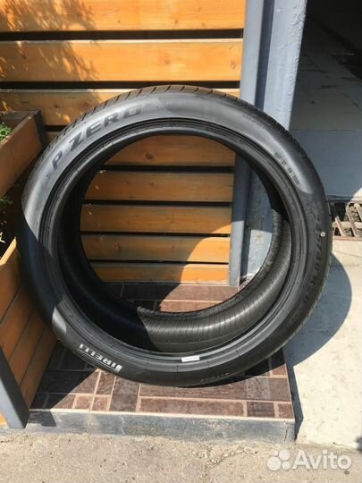 Pirelli P Zero 245/40 R20