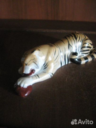 Фарфор.статуэт. 