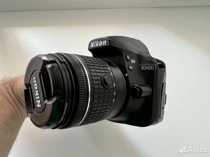 Зеркальный фотоаппарат Nikon D3400