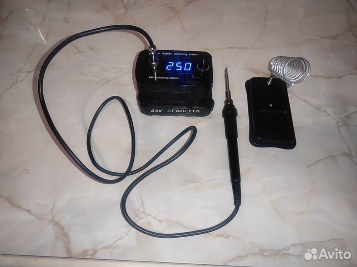 Паяльник аккумуляторный (60вт) на жалах hakko t12