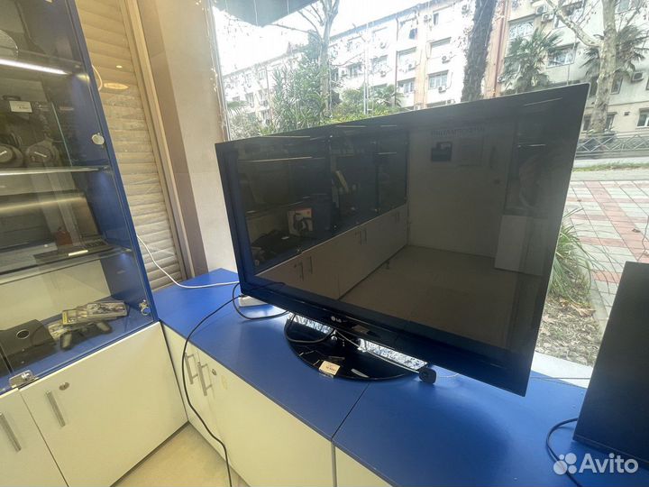Телевизор LG 42PQ200R