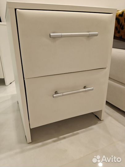 Тумбочка прикроватная Ormatek