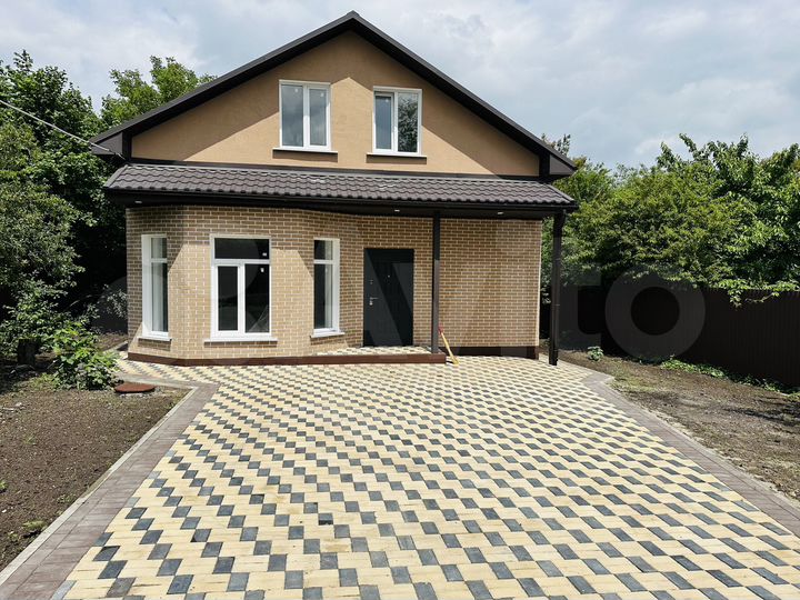 Дом 165 м² на участке 4 сот.