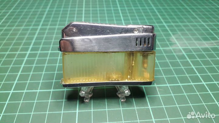 Зажигалка бензиновая