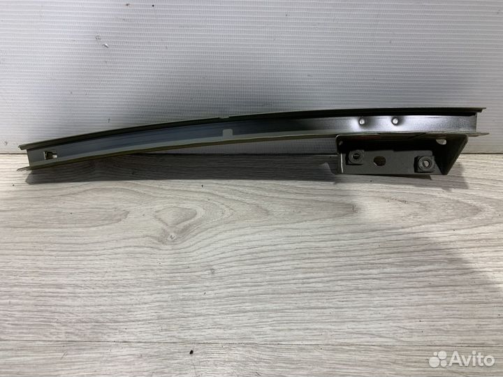 Направляющая стекла Renault logan stepway 2 Лев