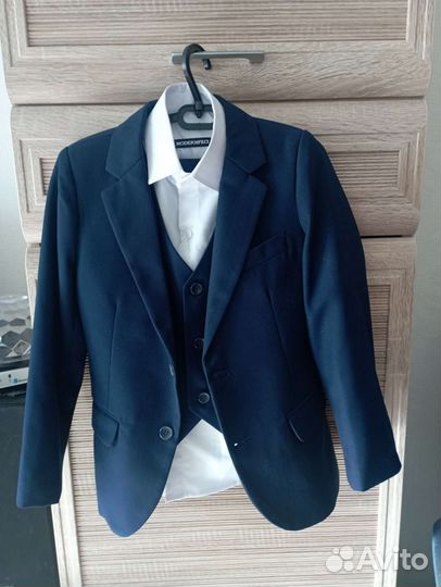 Классический костюм тройка