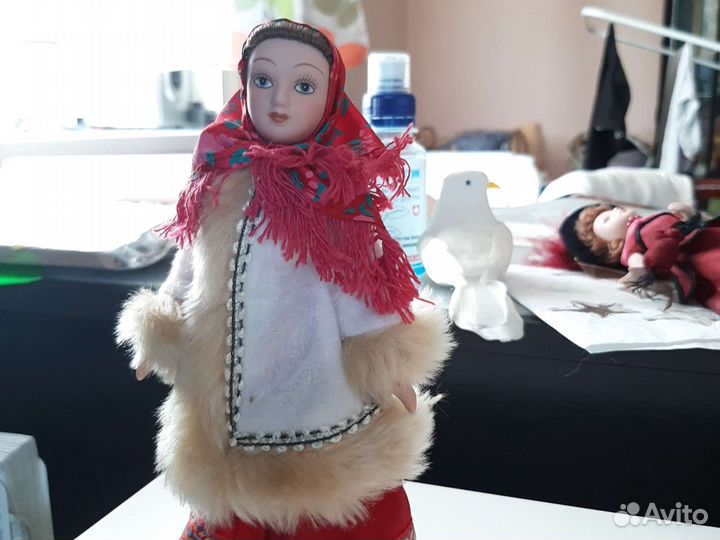 Кукла фарфоровая коллекционная