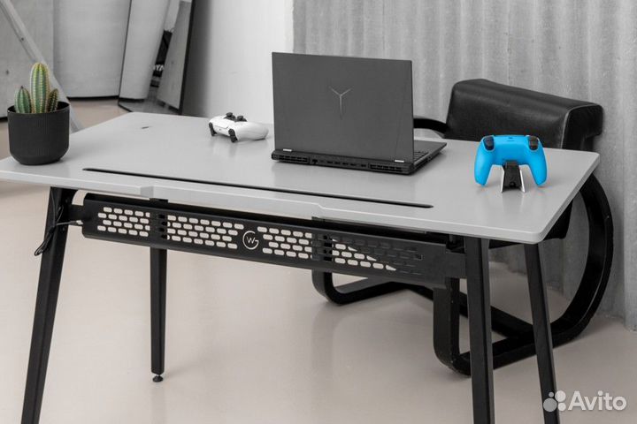 Стол для ноутбука