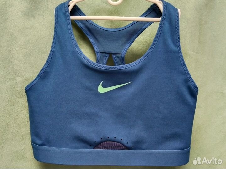 Топ женский Nike Dri-Fit
