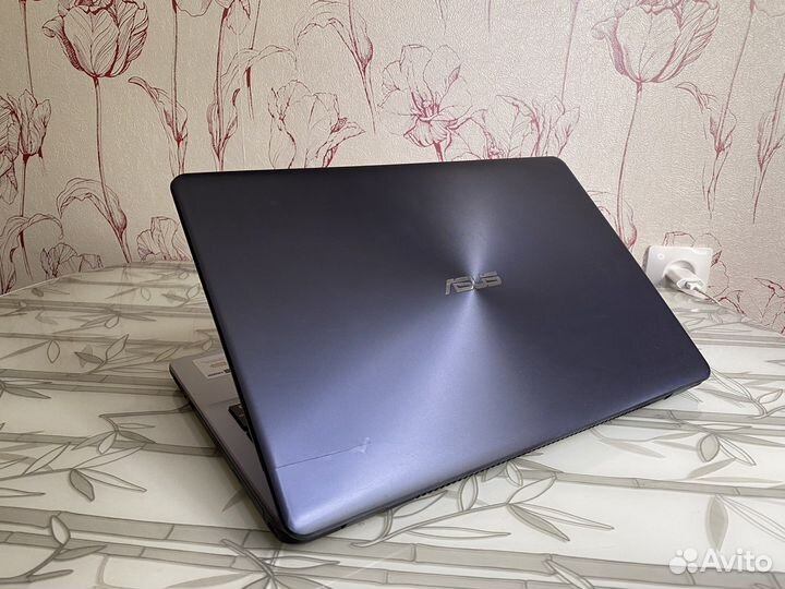 Игровой ноутбук Asus
