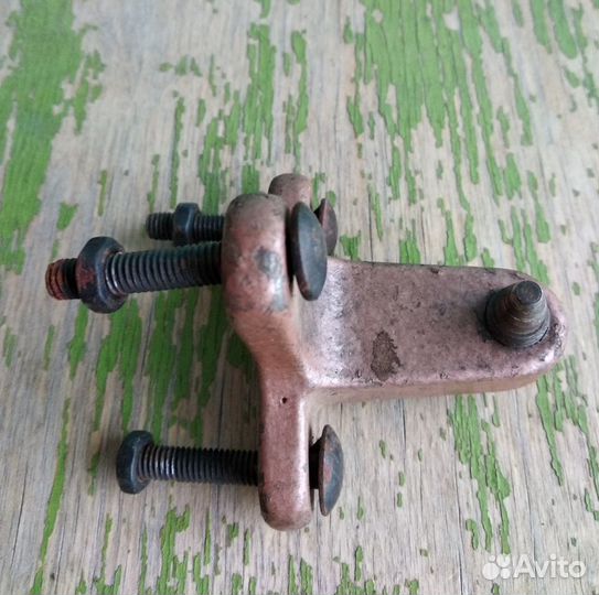 Конштейн крепления педали