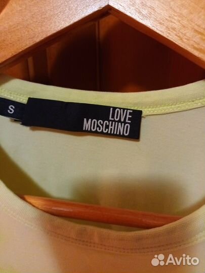 Футболка женская. Moschino. 44 46