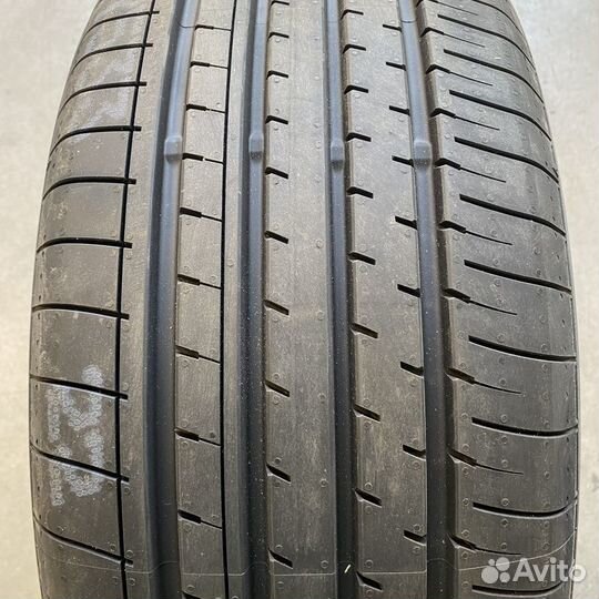 Yokohama BluEarth-XT AE61 225/55 R18