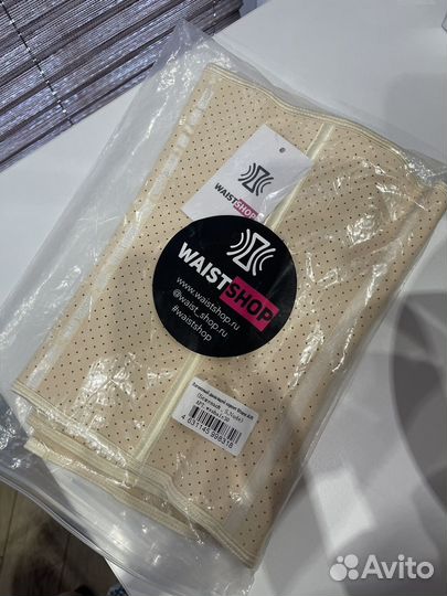 Латексный дышащий корсет Shane AIR