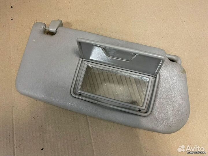 Козырек правый Mitsubishi Lancer IX