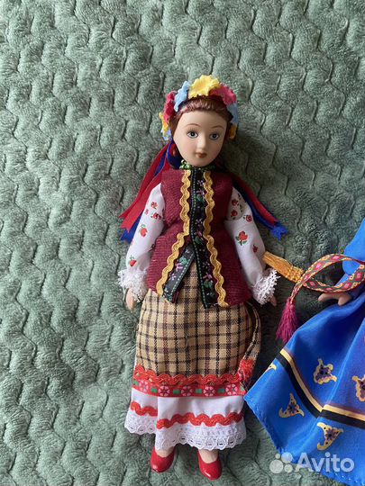 Кукла фарфоровая коллекционная