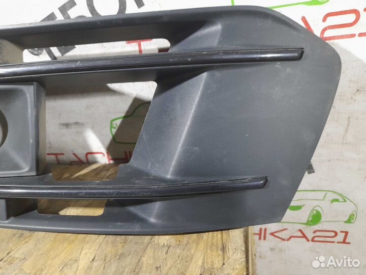 Накладка птф левая Audi Q7 2 (2015-2019)