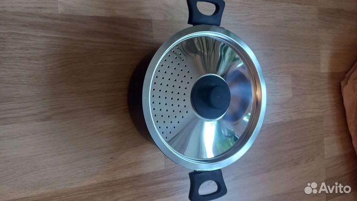 Кастрюля с крышкой Икеа Новая