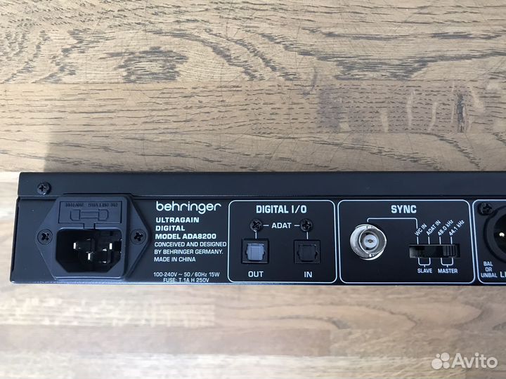 Аудиоинтерфейс Behringer ADA8200