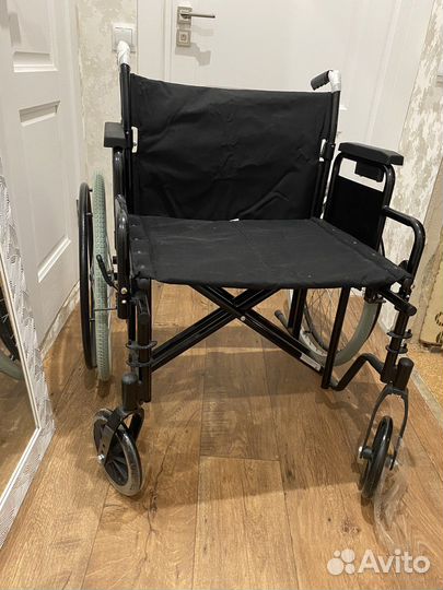 Инвалидное кресло-коляска 58 см с подножками