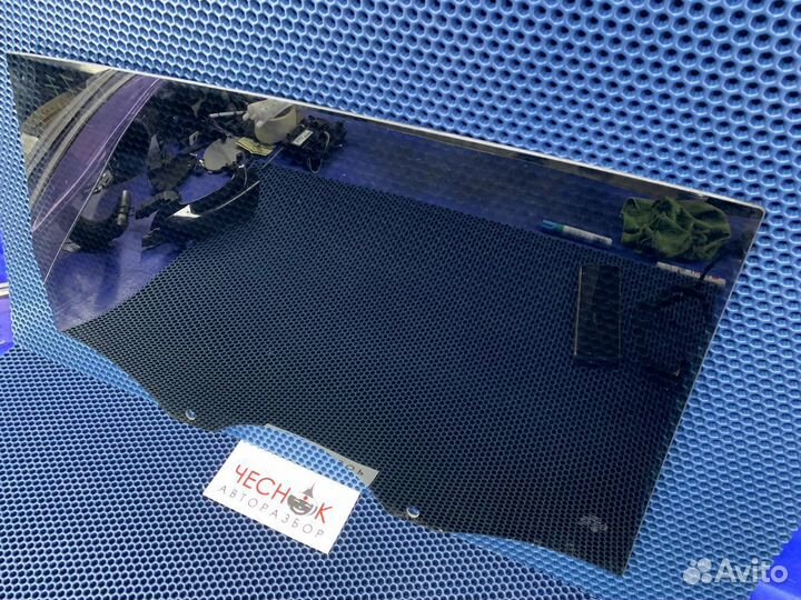 Стекло задней левой двери Audi Q7 4L 2005-2015