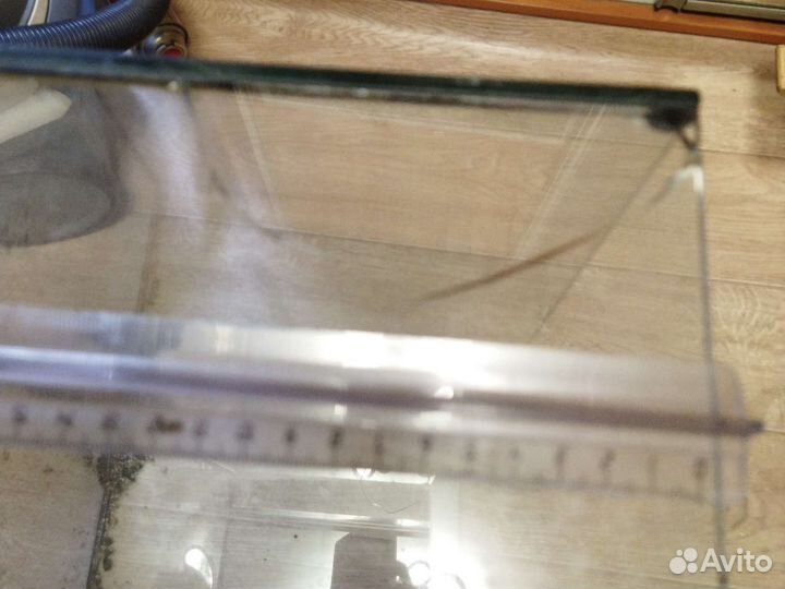 Аквариум с трещиной