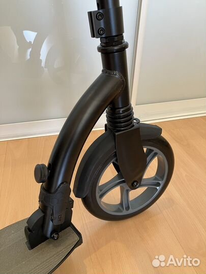 Самокат Roces (230/200 mm)