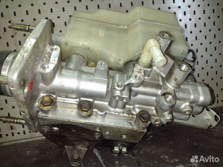 Главный тормозной цилиндр