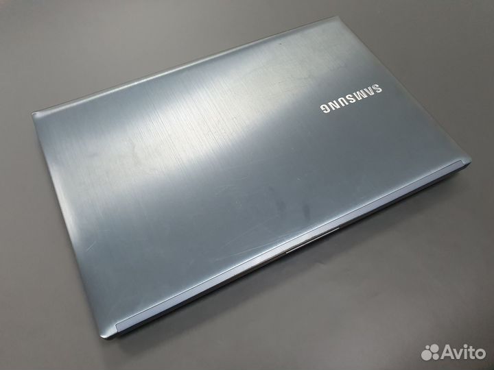 Ноутбук Samsung 880Z