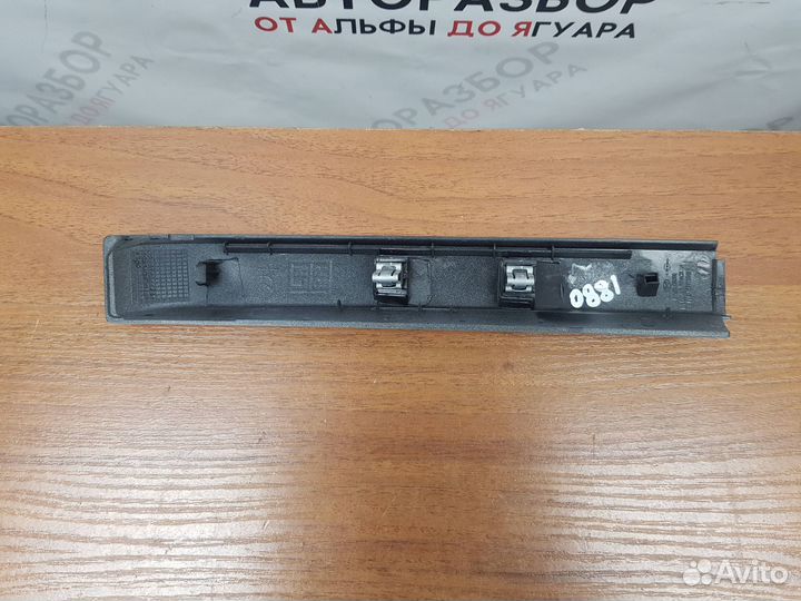 Накладка крепл. рейлинга задняя левая Tucson 16