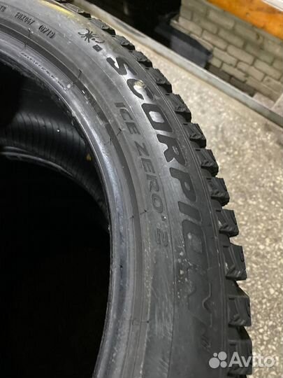 Pirelli Scorpion Ice Zero 2 285/40 R21