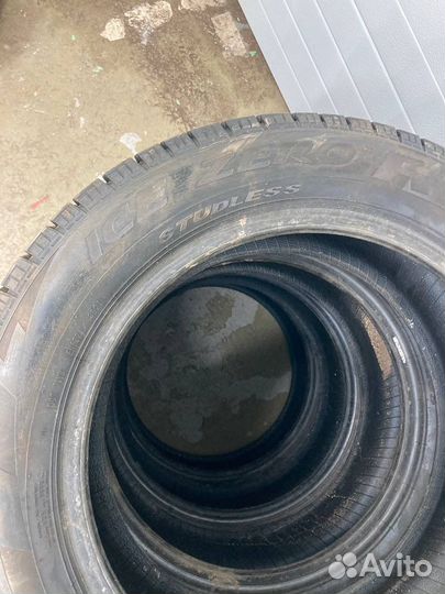 Pirelli Ice Zero FR 225/55 R17