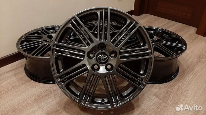 Оригинальные диски Toyota RAV4 R18 комплект