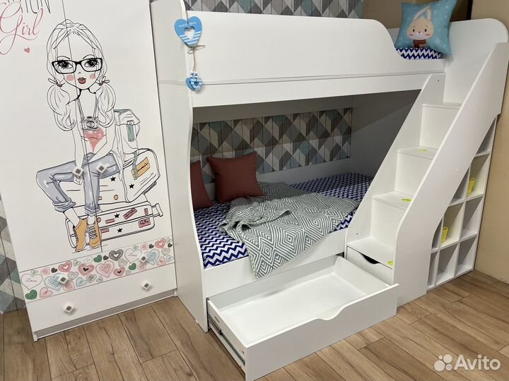 Двухъярусная кровать новая