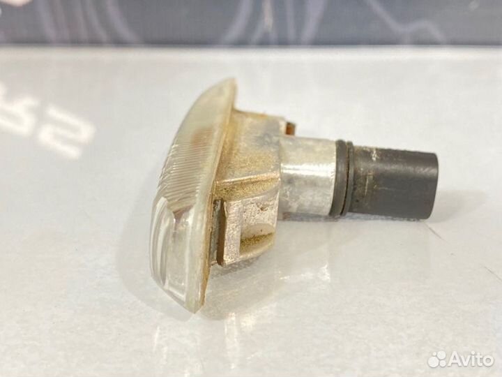 Повторитель в крыло Bmw 330I E46 M54B30 2000