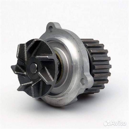 Водяная помпа на Mazda 3 MPS