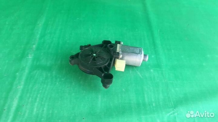 Моторчик стеклоподъемника перед левого Audi A3 V8