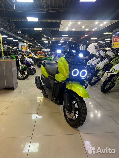 Скутер Tmbk Tank