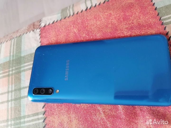 Samsung Galaxy A50, 4/64 ГБ