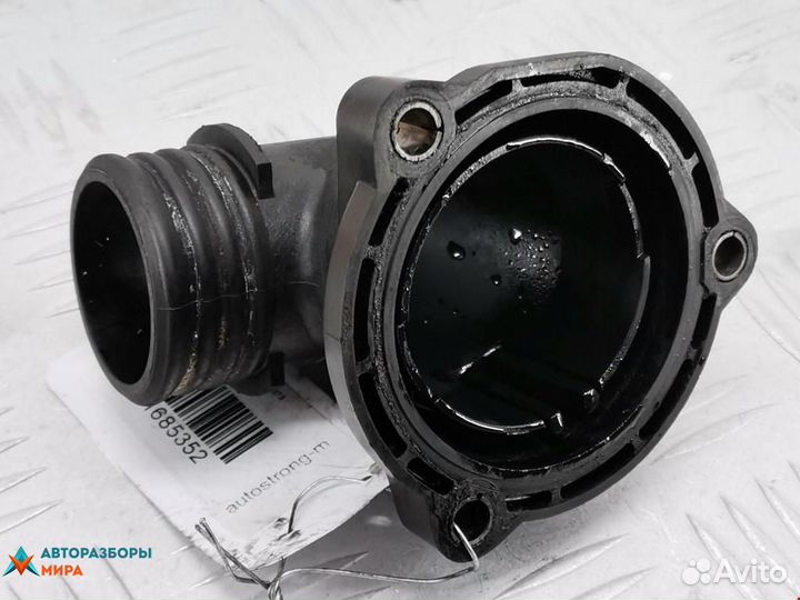 Корпус термостата BMW 7 E38 1997 11532244828