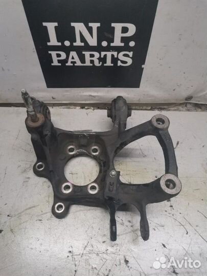 Кулак задний правый Mazda 3 Bm 2013-2019