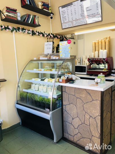 Бариста в кофейню