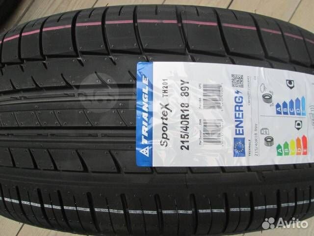 Triangle Sports TH201 215/40 R18 89Y