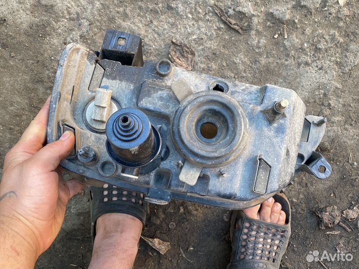 Renault logan1 фара передня правая